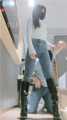 图片[9]_【妮蔻】长靴S胯下辱/掐肉/吃白袜/臭脚捂脸_绳艺库视频下载