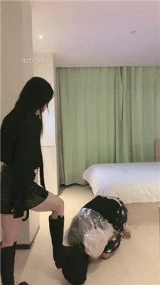 图片[6]_【清禾】保鲜膜窒息-鞭打踩踏耳光-人体烟灰缸_绳艺库视频下载