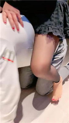 图片[10]_【赵奈奈】黑丝裸足恋足舔/抽耳光_绳艺库视频下载