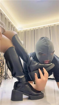 图片[14]_【伊诺】跪舔长靴原味脚/鞭打踢踹_绳艺库视频下载