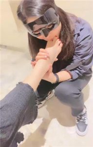 【歌迪丝】卫生间-母畜舔高跟鞋底裸足【续集】_绳艺库视频下载