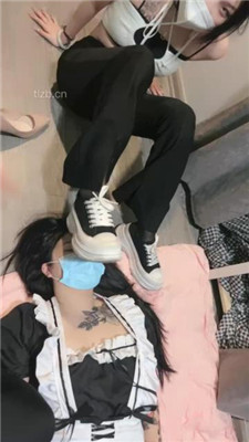 图片[15]_【天津女仆店】双母畜-奴下奴-喂食/转胯互掐脖子/原味脚闻舔_绳艺库视频下载