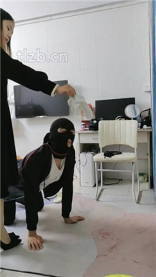 图片[4]_【珈瑶】嘴塞白袜/高跟美腿诱惑调_绳艺库视频下载