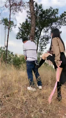 【cc.s】户外荒野虐跟踪狂-重度鞭刑_绳艺库视频下载