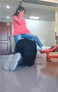 【术术】多视角重度虐-不把狗当人-踩踏鞭打_绳艺库视频下载