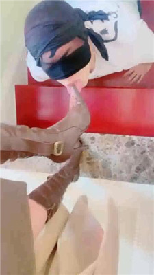 图片[3]_【高傲S】长靴闻舔/原味脚深喉_绳艺库视频下载