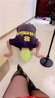 【梓夫人】长靴黑丝圈养绿帽狗囚禁虐_绳艺库视频下载