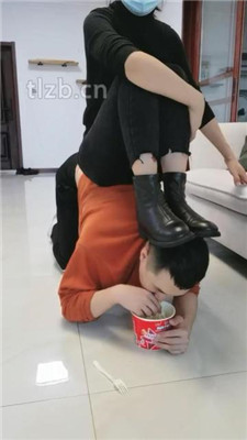 图片[10]_【凌儿女神】原味泡面/舔脏靴底/闻黑棉袜/提档_绳艺库视频下载