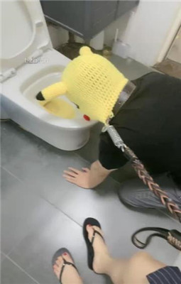 图片[12]_【漫漫】爬进来卫生巾侍奉主人_绳艺库视频下载