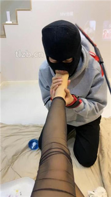 图片[9]_【可儿女王】鞋绑脸气味控制/捆绑虐打/重度踢踹_绳艺库视频下载