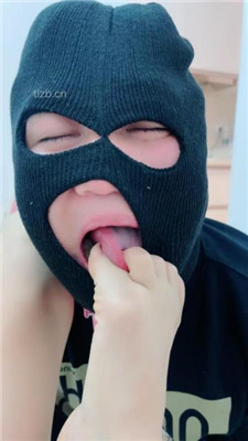 图片[11]_【心动茜茜】裸足深喉踩脚垫_绳艺库视频下载