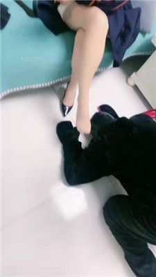 图片[12]_【蜜糖情侣】狗笼圈养绿帽狗/跪舔原味肉丝jio_绳艺库视频下载