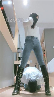 【妮蔻】长靴S胯下辱/掐肉/吃白袜/臭脚捂脸_绳艺库视频下载