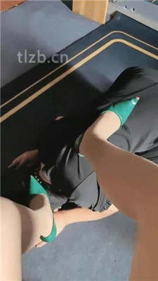 图片[17]_【东营天香百合】高跟灰丝踩狗头/狗链拴狗/嘴叼鞋/虐乳_绳艺库视频下载