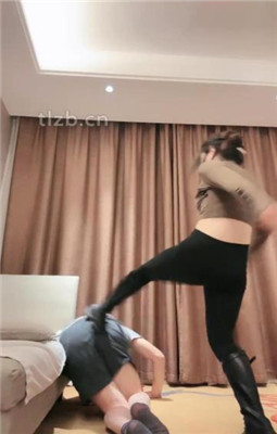 图片[7]_【不期而遇】恋臀爱好者-长筒靴艺术踢踩跺/磕头认错_绳艺库视频下载