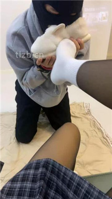 图片[5]_【可儿女王】鞋绑脸气味控制/捆绑虐打/重度踢踹_绳艺库视频下载