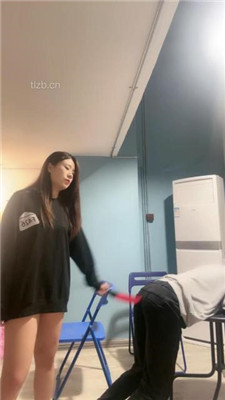 图片[3]_【暴荔姐姐】重度sp抽到狗跪地求饶_绳艺库视频下载