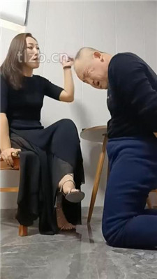 图片[6]_【冷御女王】拖鞋抽耳光-浓痰赏赐_绳艺库视频下载