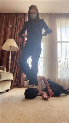 图片[3]_【筱月】加官窒息-高跟碾/运动鞋踩踏/深喉闻原味_绳艺库视频下载