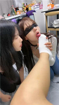 图片[5]_【橙宝】双母畜-奴下奴-品尝白袜/骑马转胯/臀部诱惑_绳艺库视频下载