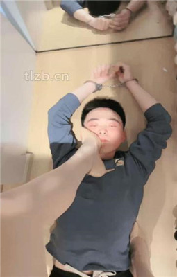 图片[15]_【时安】袜子塞嘴鞭打/舔多双脏鞋/臭脚捂脸_绳艺库视频下载