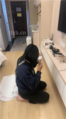 图片[3]_【叶娘】黑丝脚深喉/跪舔脏鞋底/耳光_绳艺库视频下载