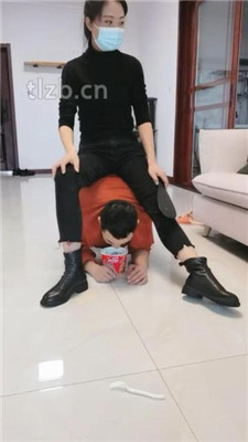 图片[13]_【凌儿女神】原味泡面/舔脏靴底/闻黑棉袜/提档_绳艺库视频下载