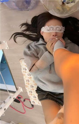 图片[11]_【橙宝】母畜-主人的撒气工具-白袜-踩嘴-掐脖窒息_绳艺库视频下载