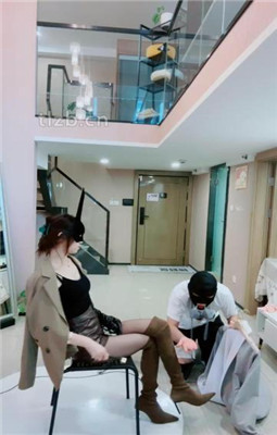 图片[3]_【陈莹斯】嘴叼高跟/人体衣架/骑马爬行/碾压踩狗爪_绳艺库视频下载