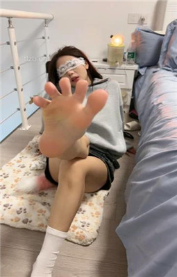 图片[12]_【橙宝】母畜-主人的撒气工具-白袜-踩嘴-掐脖窒息_绳艺库视频下载