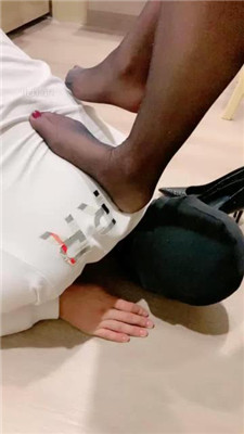 图片[10]_【赵奈奈】黑丝高跟-语言羞辱-舔脚舔鞋_绳艺库视频下载