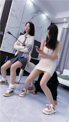 图片[8]_【麋鹿银儿】双奴VS双M-踩狗头/腿绞/转胯/鞭打/口水吐脸脚插嘴_绳艺库视频下载