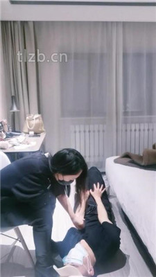 图片[4]_【羽神】长靴S-掐乳掐肉/转胯/揪耳朵/闻臭脚_绳艺库视频下载