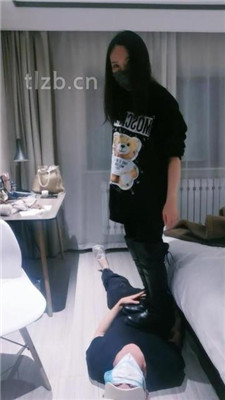 图片[2]_【羽神】长靴S-掐乳掐肉/转胯/揪耳朵/闻臭脚_绳艺库视频下载