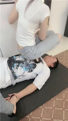 图片[8]_【冰夏女王】双S-高跟全体重踩地毯【双视角版】_绳艺库视频下载