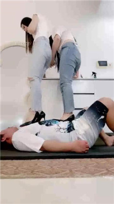 图片[11]_【冰夏女王】双S-高跟全体重踩地毯【双视角版】_绳艺库视频下载