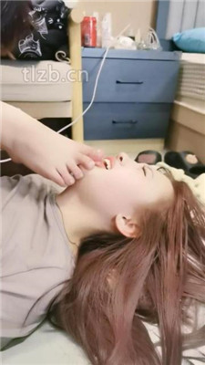 图片[17]_【小羊】高颜值母畜-腿绞掐脖窒息/品尝脚趾_绳艺库视频下载