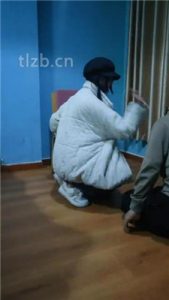 【最抗揍M】素人学生主-强制闻鞋-踢踹-数据线鞭打_绳艺库视频下载