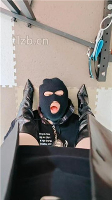 图片[8]_【媚娘】漏斗灌圣水/长靴踩踏/狗笼枷锁囚禁_绳艺库视频下载