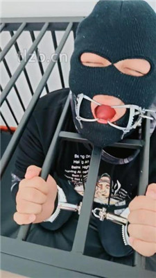 图片[2]_【媚娘】漏斗灌圣水/长靴踩踏/狗笼枷锁囚禁_绳艺库视频下载