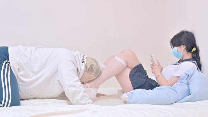 图片[5]_【睹物丝拍】kabi定制怕痒的悦悦小主体验深喉 原味白丝脚踩踏深喉_绳艺库视频下载