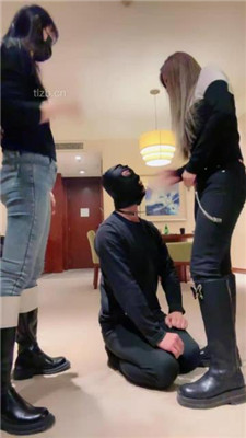 图片[14]_【梦樱】双S-长靴踢踹/吐口水/舔脏鞋底/踩踏喂食【双视角版】_绳艺库视频下载