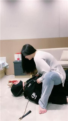 图片[11]_【小羊】鞭打狗链遛狗/骑脖/高跟踩踏/舔脏鞋底裸足_绳艺库视频下载