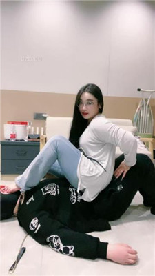 图片[10]_【小羊】鞭打狗链遛狗/骑脖/高跟踩踏/舔脏鞋底裸足_绳艺库视频下载