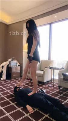 图片[4]_【琪琪大人】给狗立规矩-全体重跳踩/原味+晨尿+口水_绳艺库视频下载