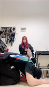 【雯雯】白袜皮鞋洛丽塔S-鞭打/转胯/吃口水/人体除臭器_绳艺库视频下载