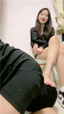 图片[13]_【路子】坐脸窒息/喝圣水/强制闻鞋/碾压踩狗头_绳艺库视频下载