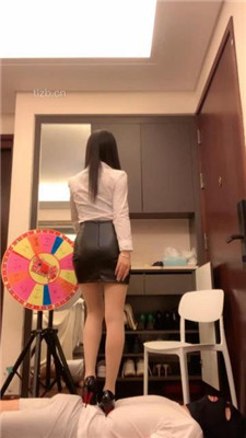 图片[9]_【宝爷】多双鞋全体重踩踏/骑脖/舔内裤_绳艺库视频下载