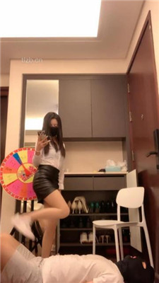 图片[12]_【宝爷】多双鞋全体重踩踏/骑脖/舔内裤_绳艺库视频下载