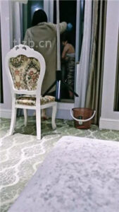 【月炎】寒夜让母畜跪户外舔脚_绳艺库视频下载